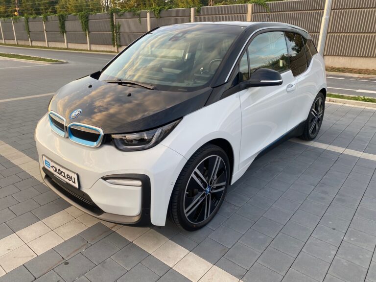 BMW i3 120 Ah, SUPER VÝBAVA