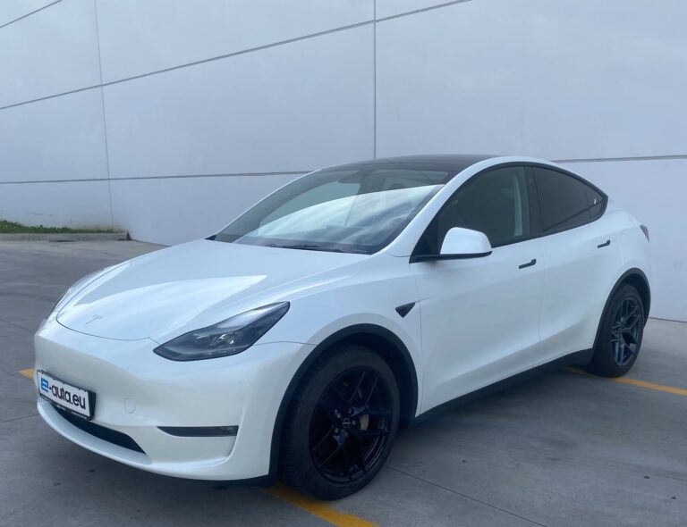 TESLA Model Y Long Range 2023